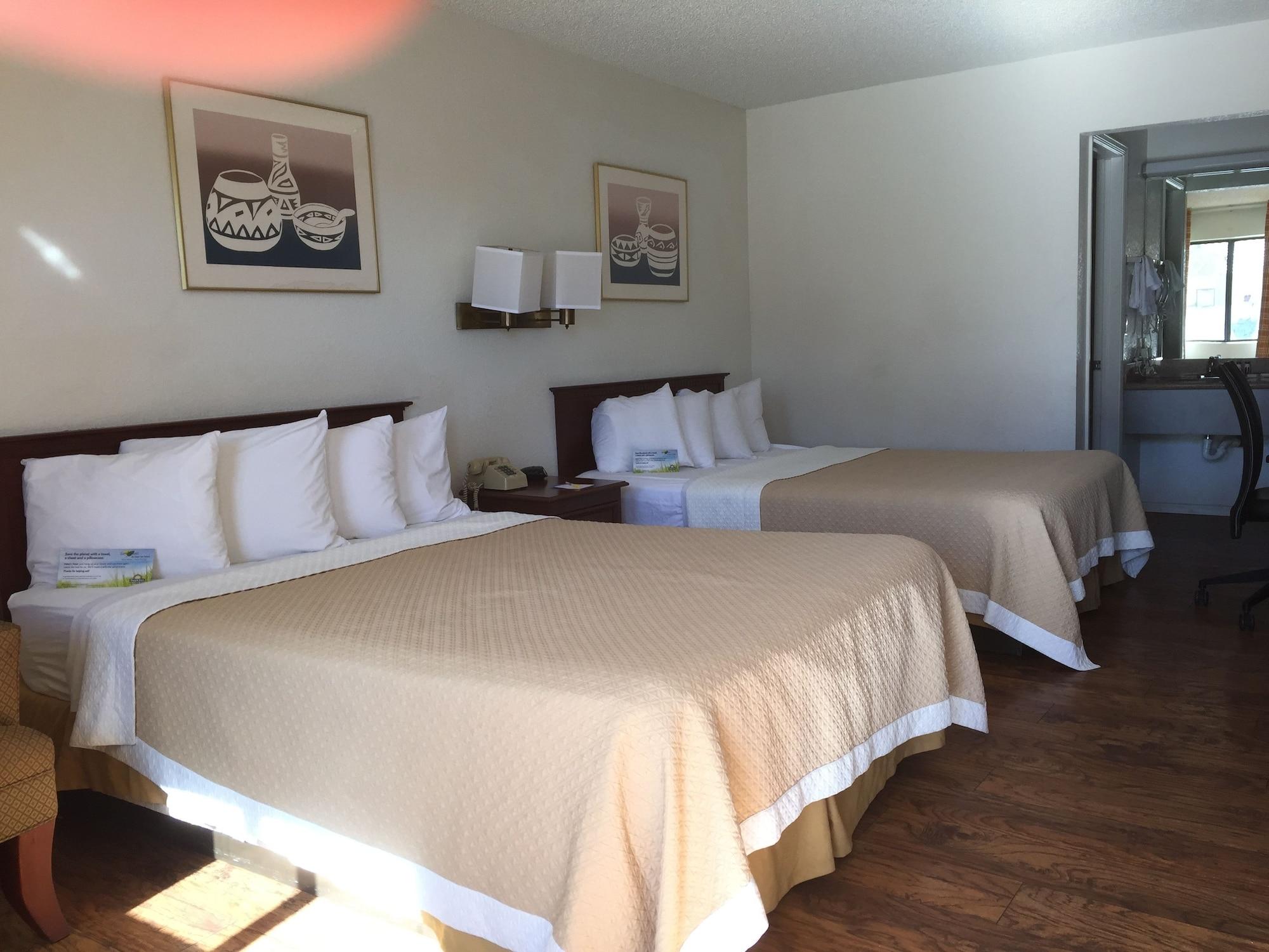 Days Inn By Wyndham Kingman West Экстерьер фото