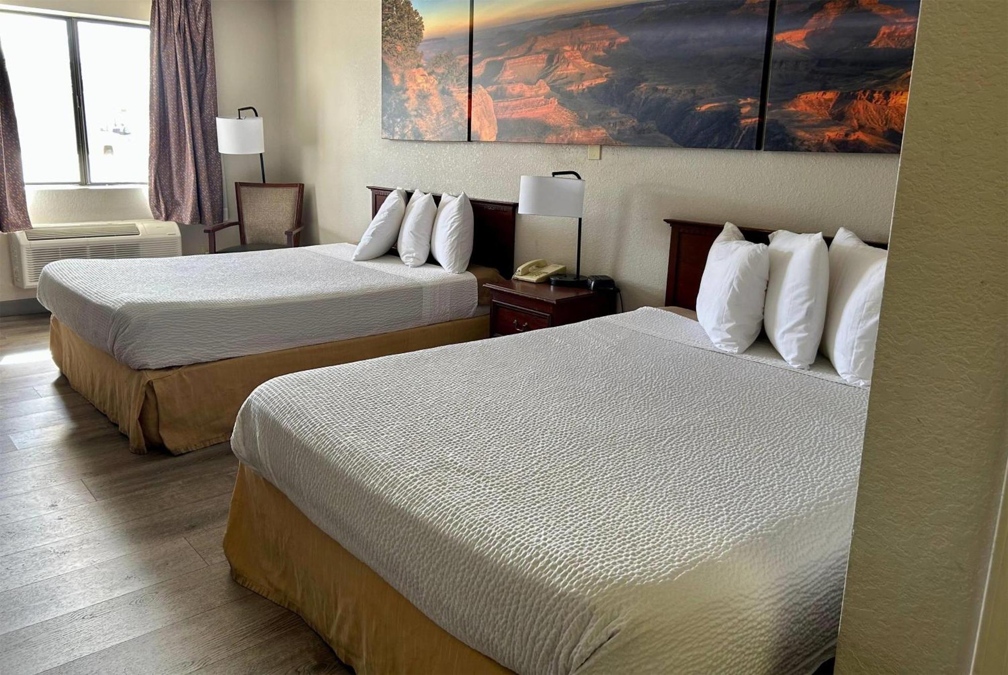 Days Inn By Wyndham Kingman West Экстерьер фото
